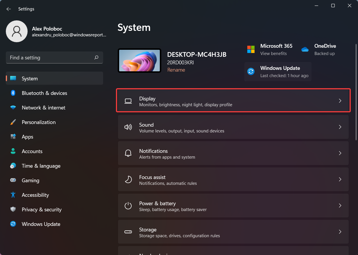 怎么在Win11所有显示器上显示任务栏时钟？